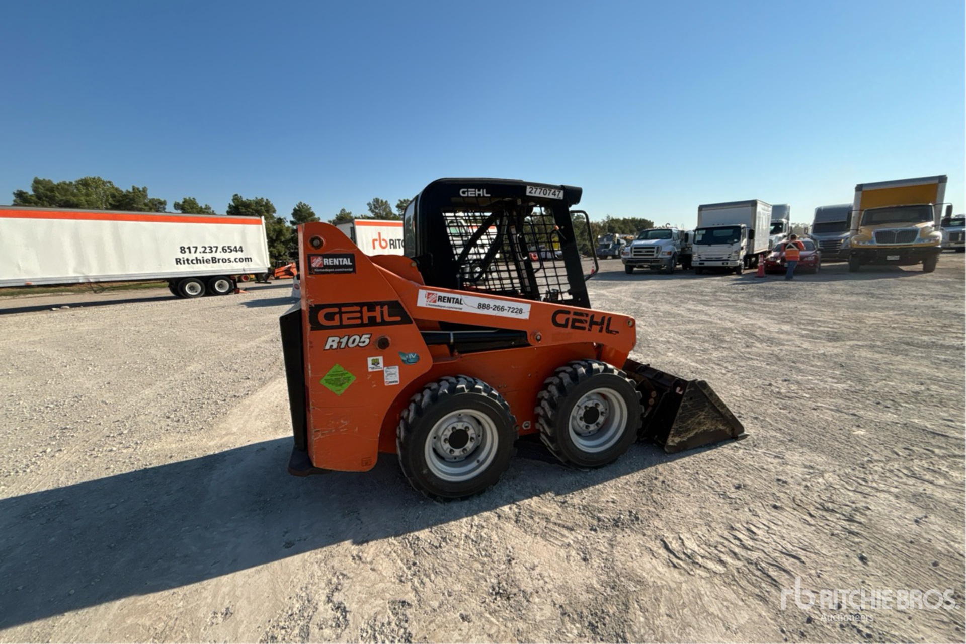 MINI CARGADOR SOBRE RUEDAS 2019 GEHL R105