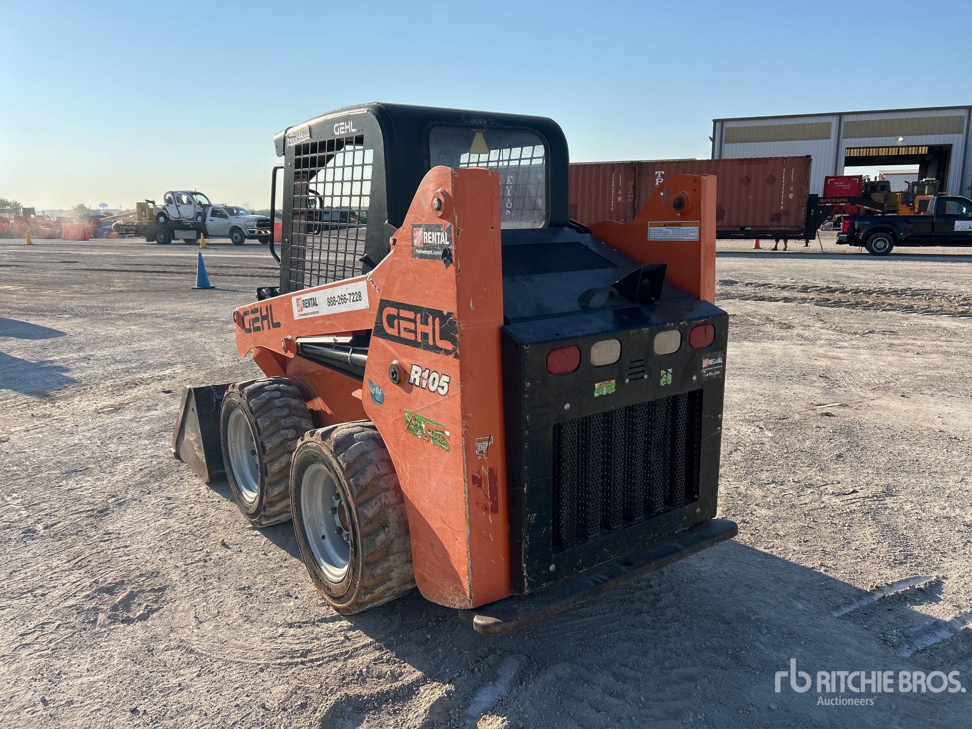 MINI CARGADOR SOBRE RUEDAS 2019 GEHL R105