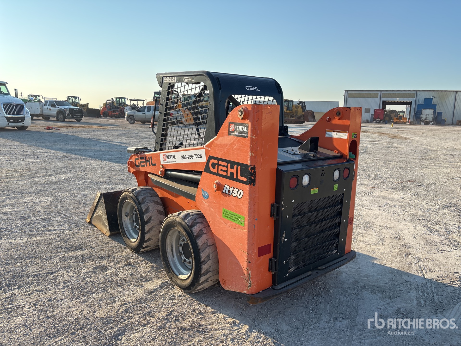 MINI CARGADOR SOBRE RUEDAS 2019 GEHL R150