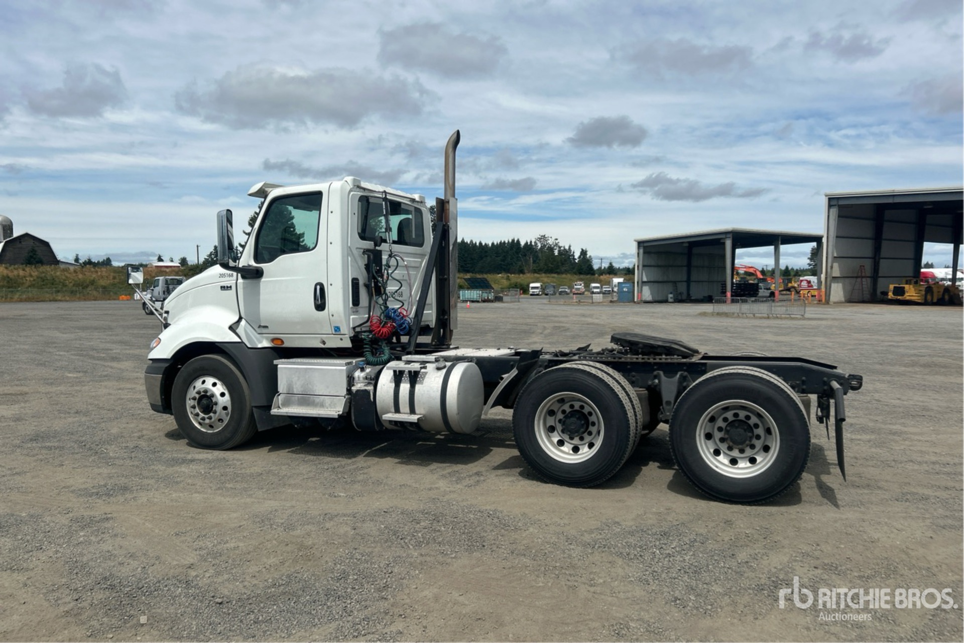 General Appearance with Picture, Left Rear Corner