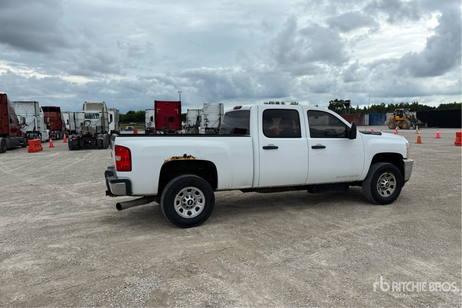General Appearance with Picture, Right Rear Corner