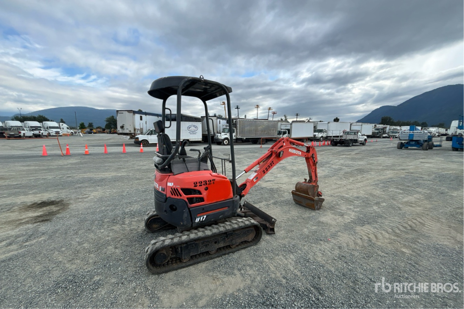 General Appearance with Picture, Right Rear Corner