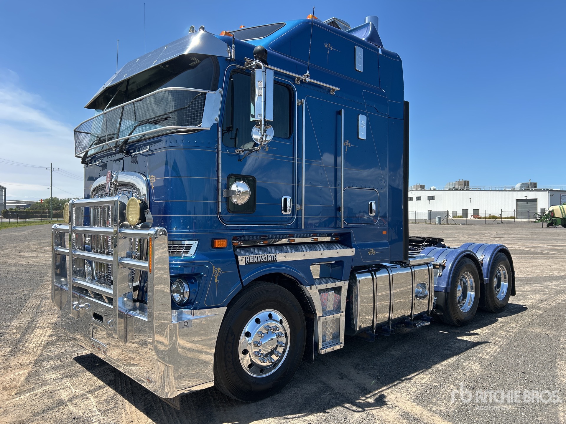 General Appearance with Picture, Right Front Corner