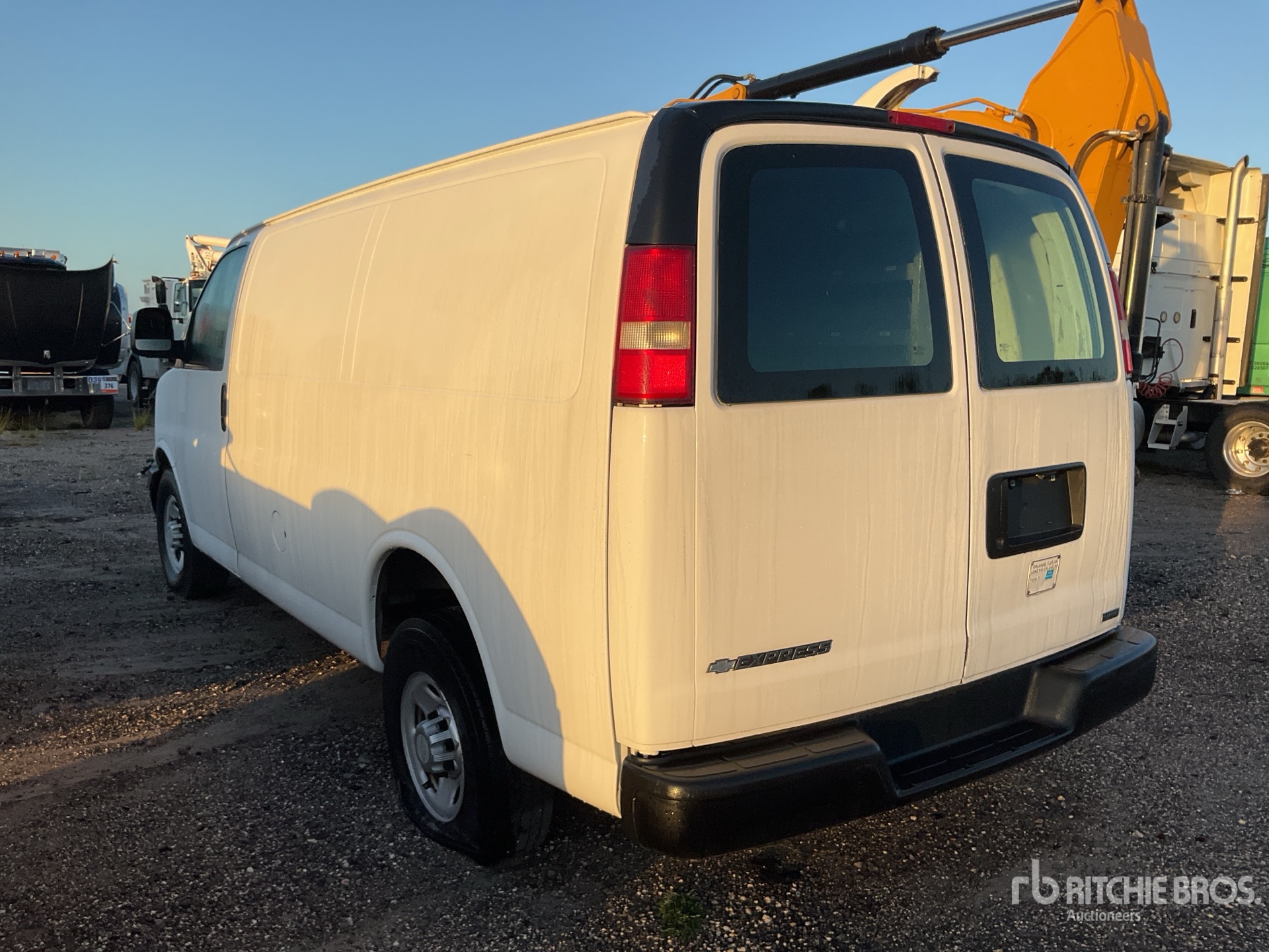 General Appearance with Picture, Left Rear Corner