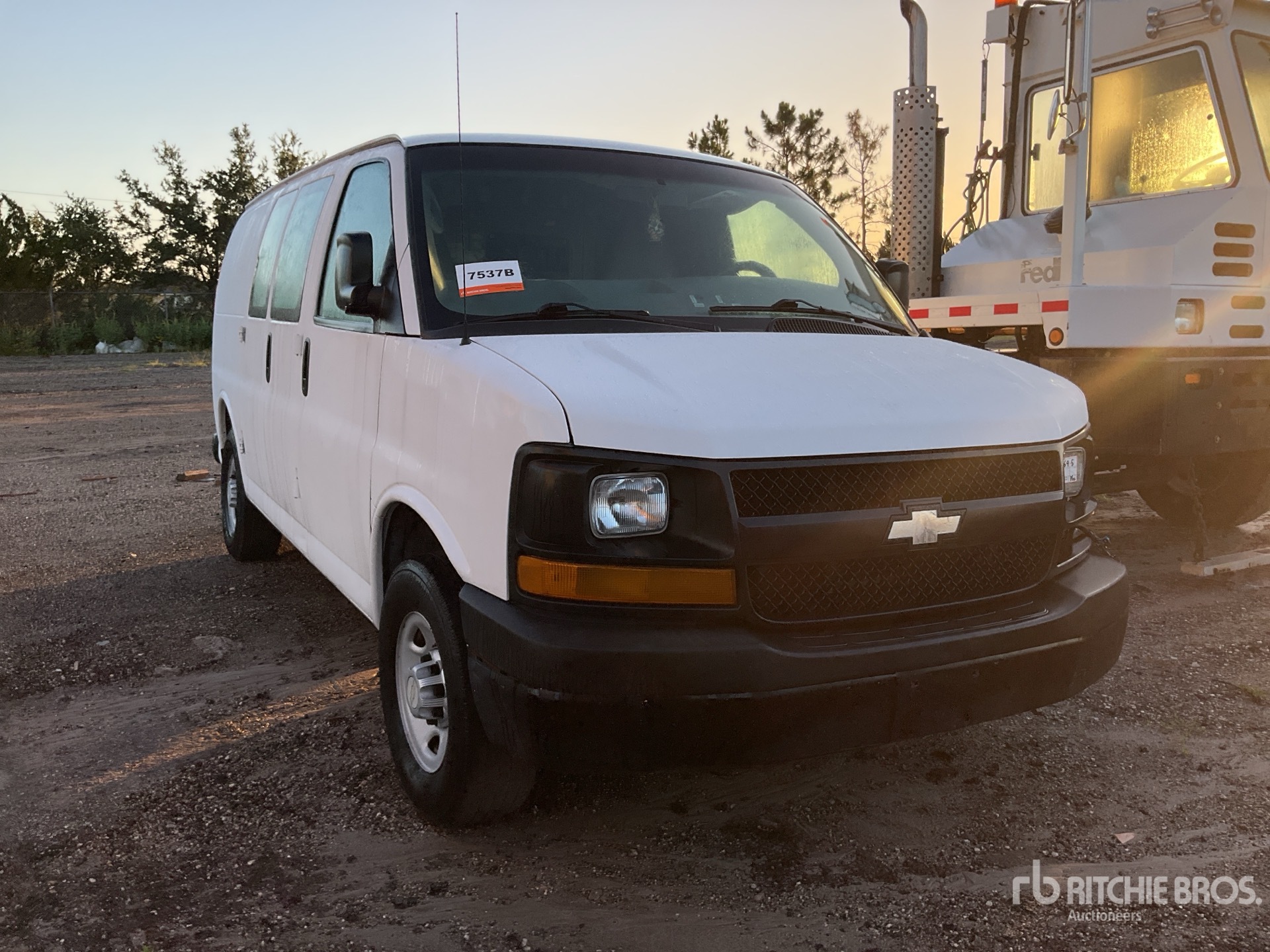 General Appearance with Picture, Right Front Corner