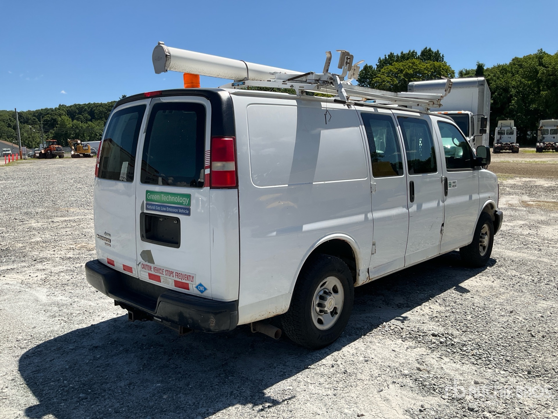 General Appearance with Picture, Right Rear Corner