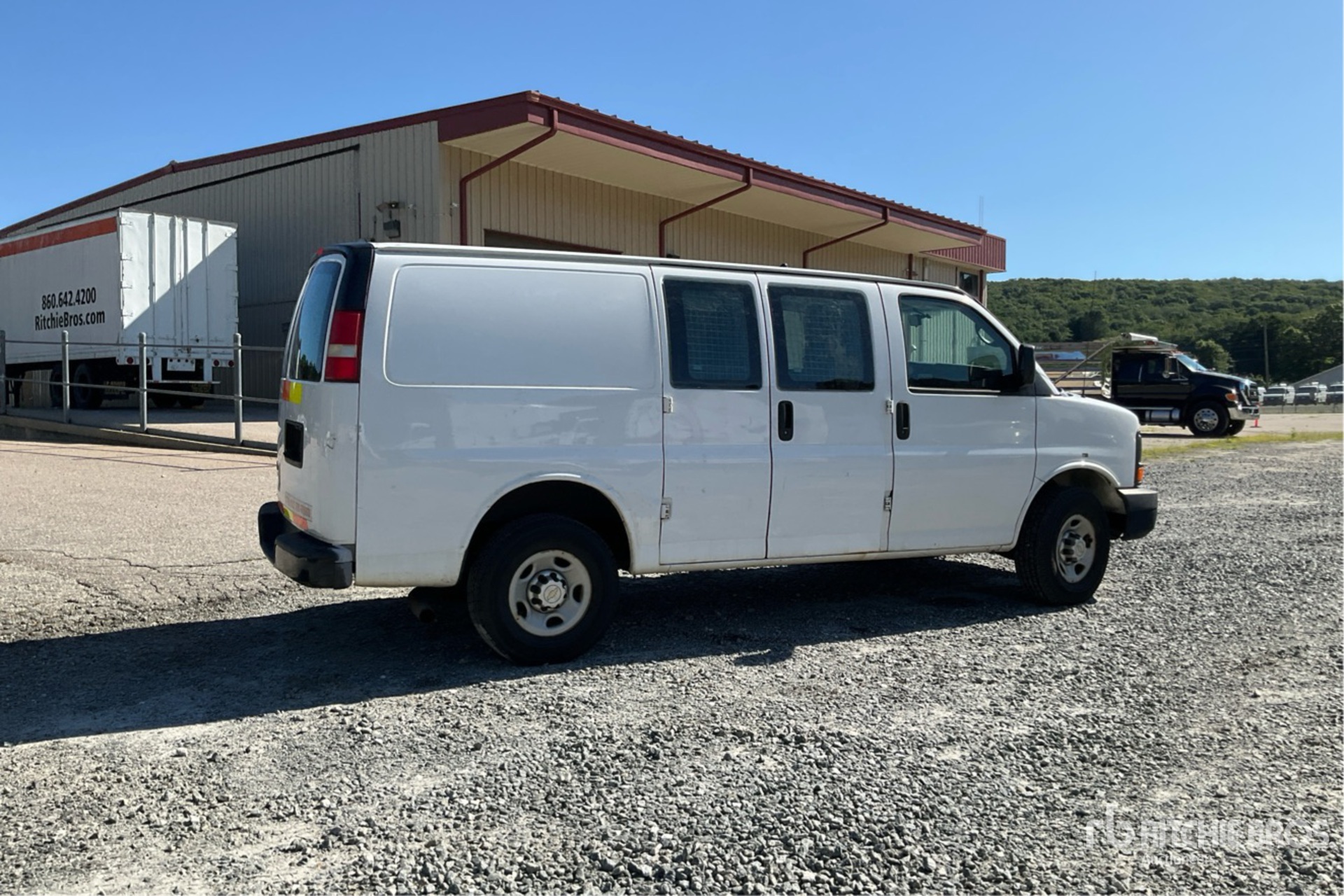 General Appearance with Picture, Right Rear Corner