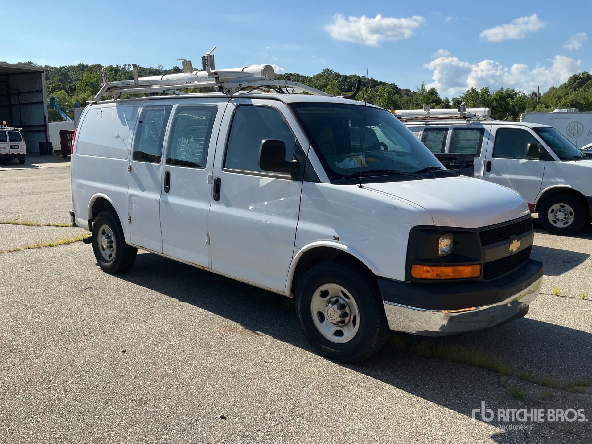 General Appearance with Picture, Right Front Corner