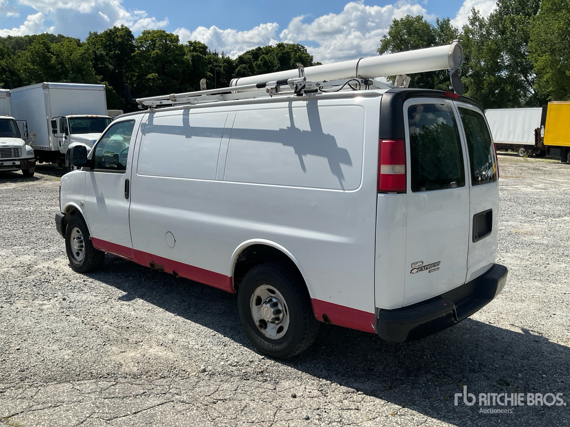 General Appearance with Picture, Left Rear Corner