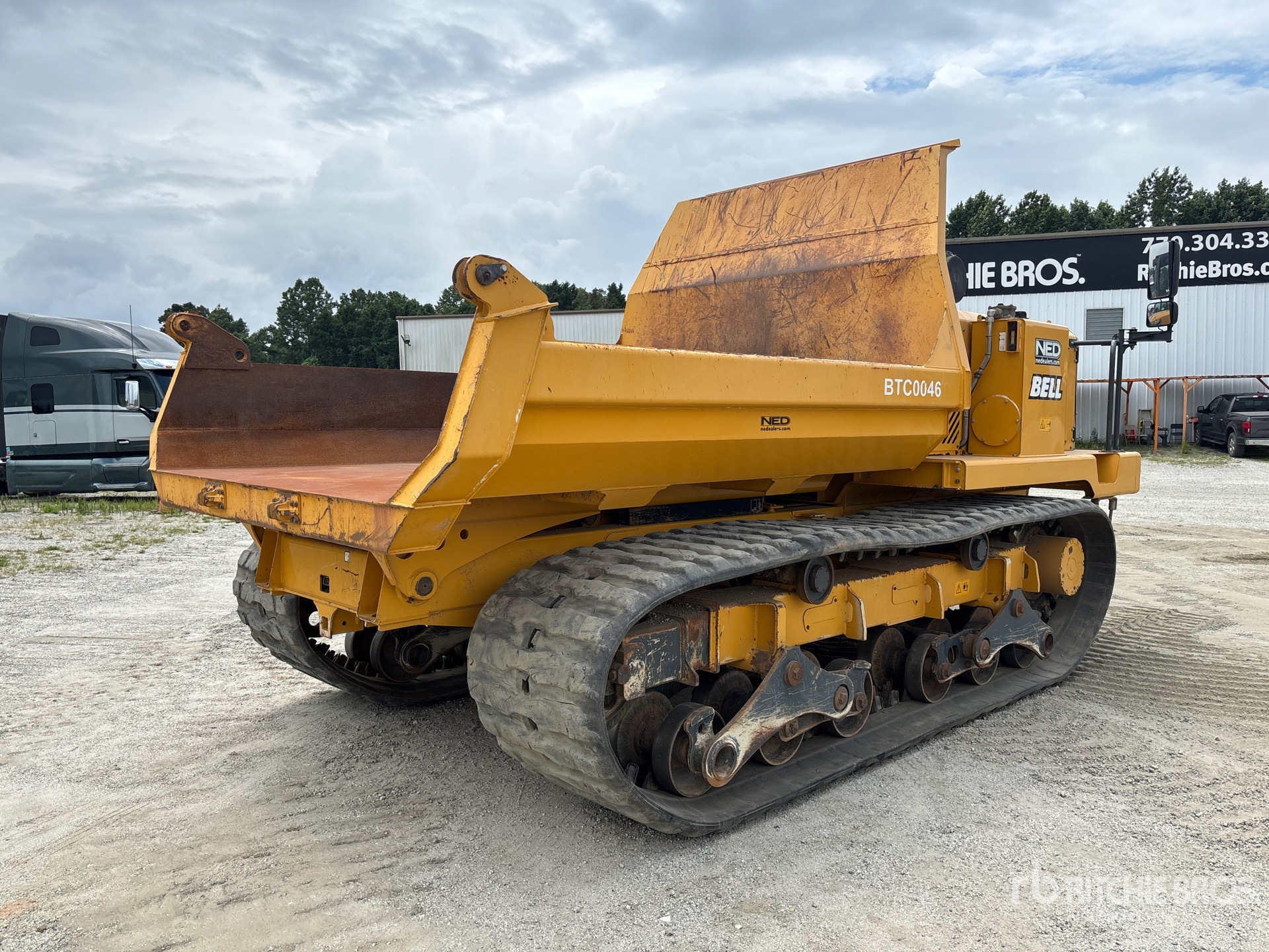 General Appearance with Picture, Right Rear Corner