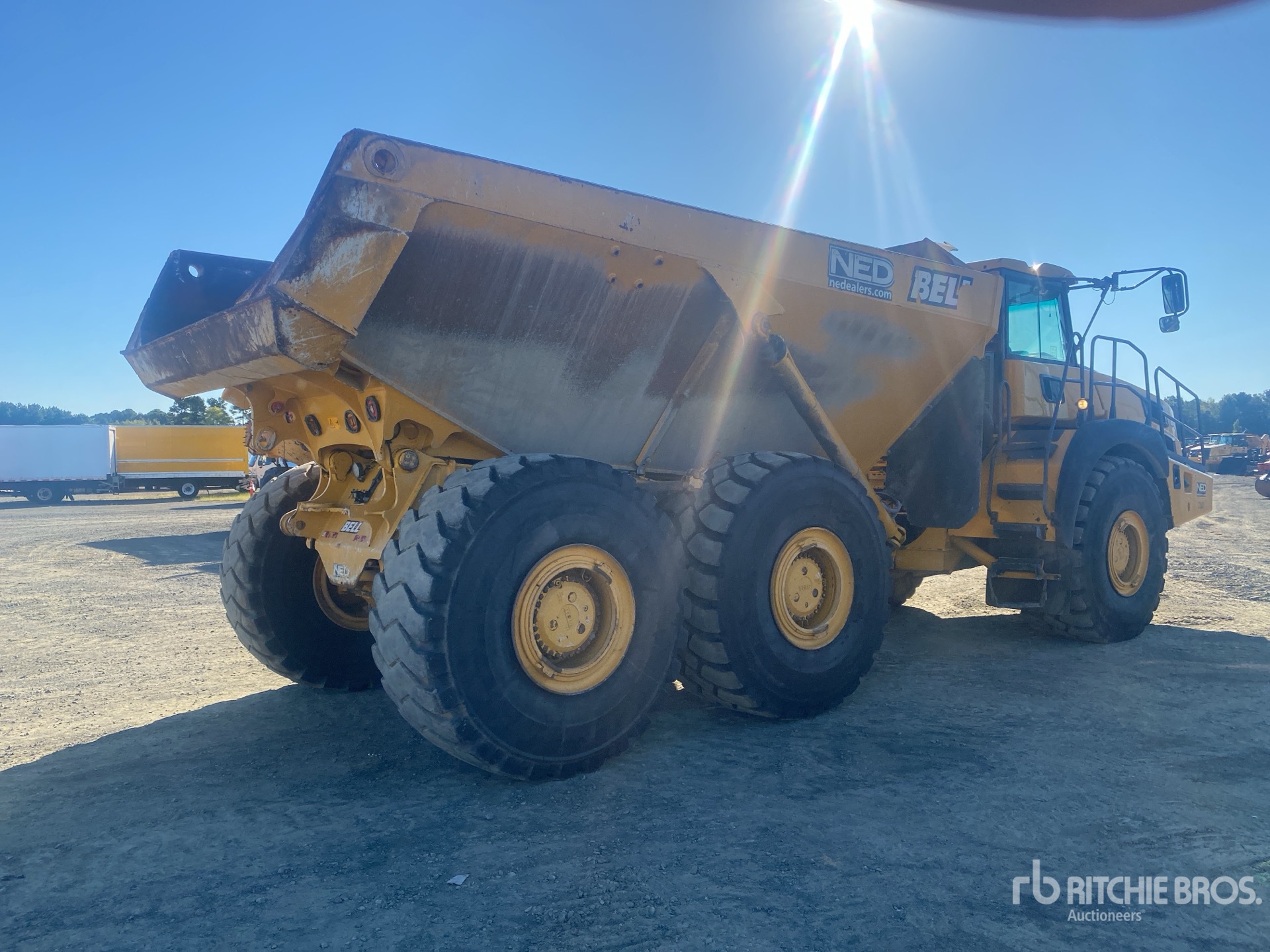 General Appearance with Picture, Right Rear Corner