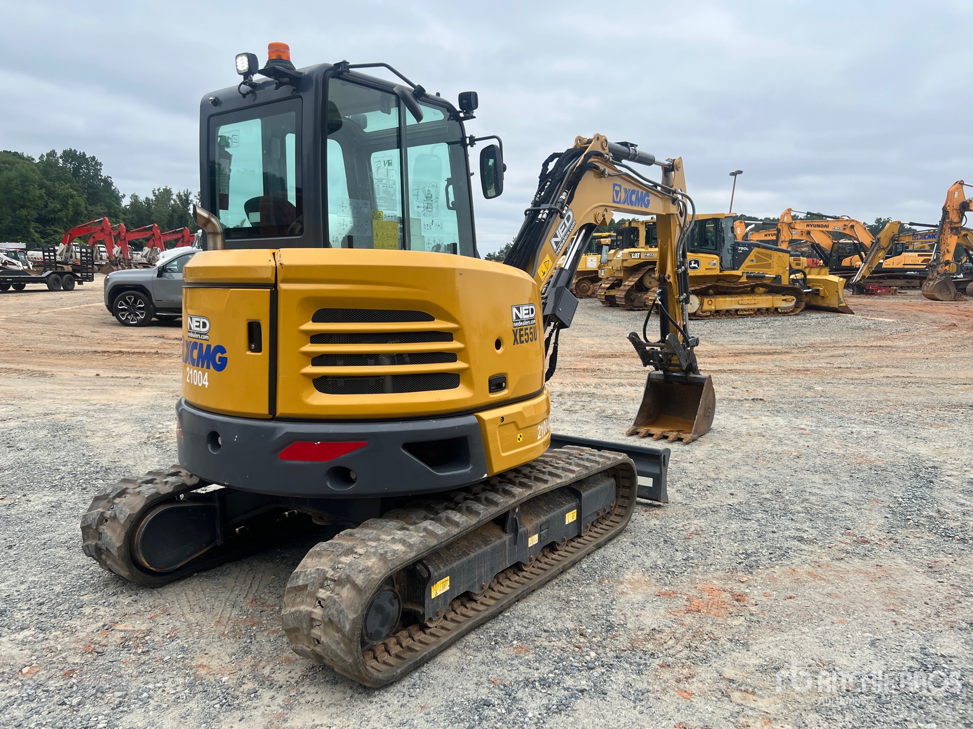 General Appearance with Picture, Right Rear Corner