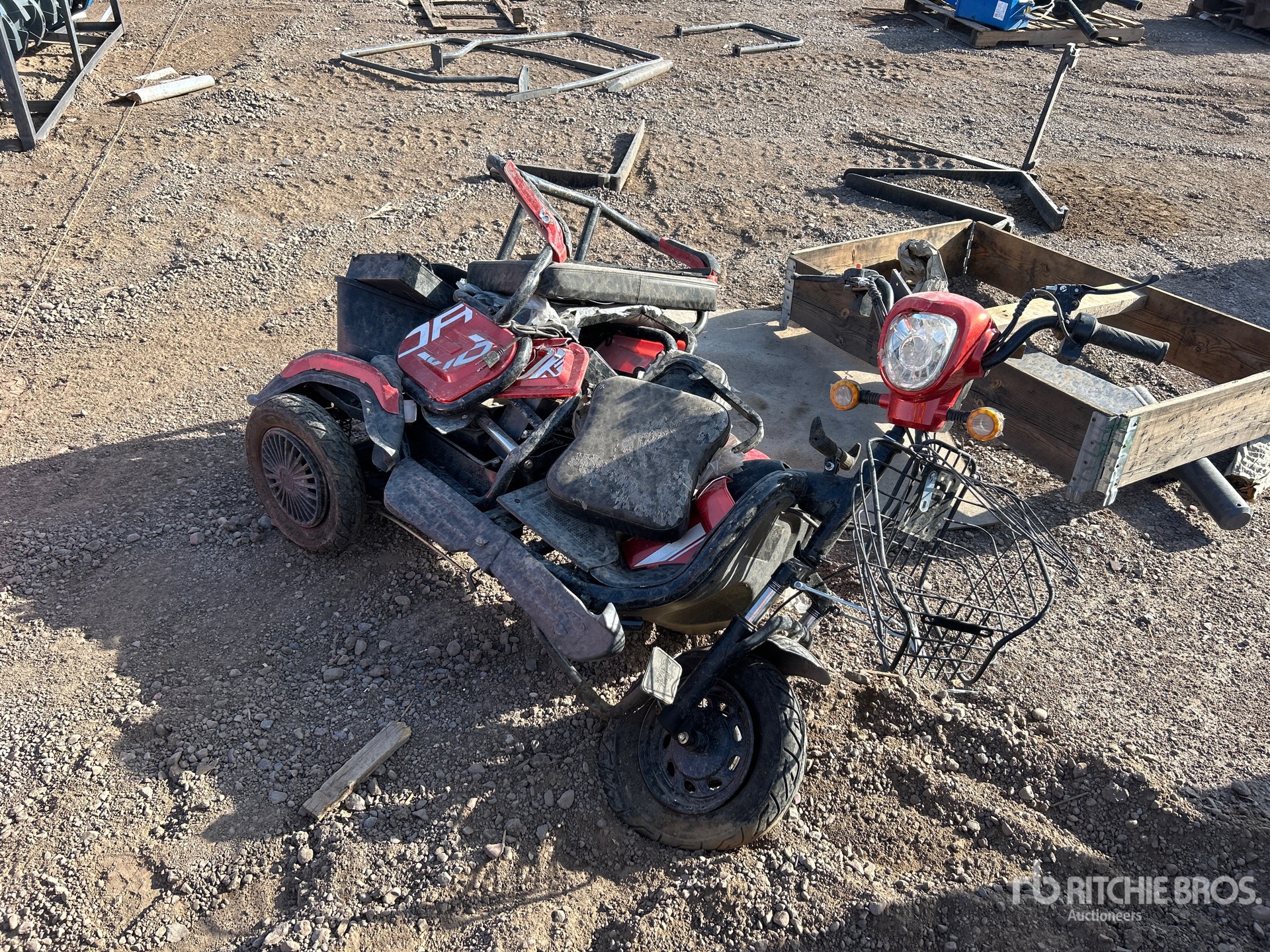 General Appearance with Picture, Right Front Corner