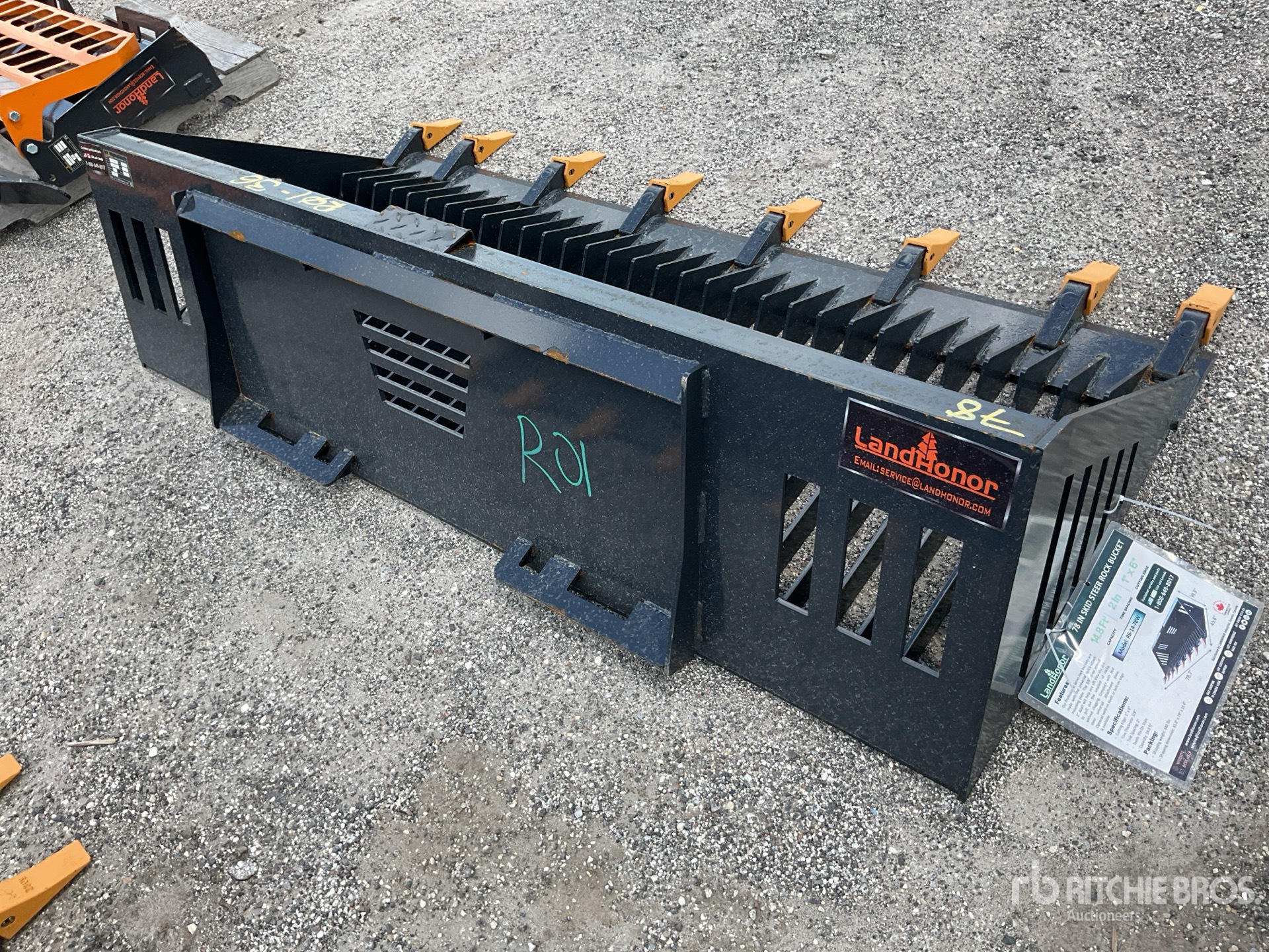 General Appearance with Picture, Right Rear Corner