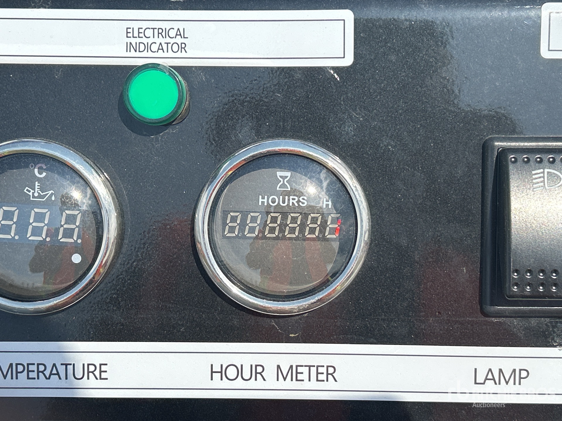 General Appearance with Hour Meter / Odometer