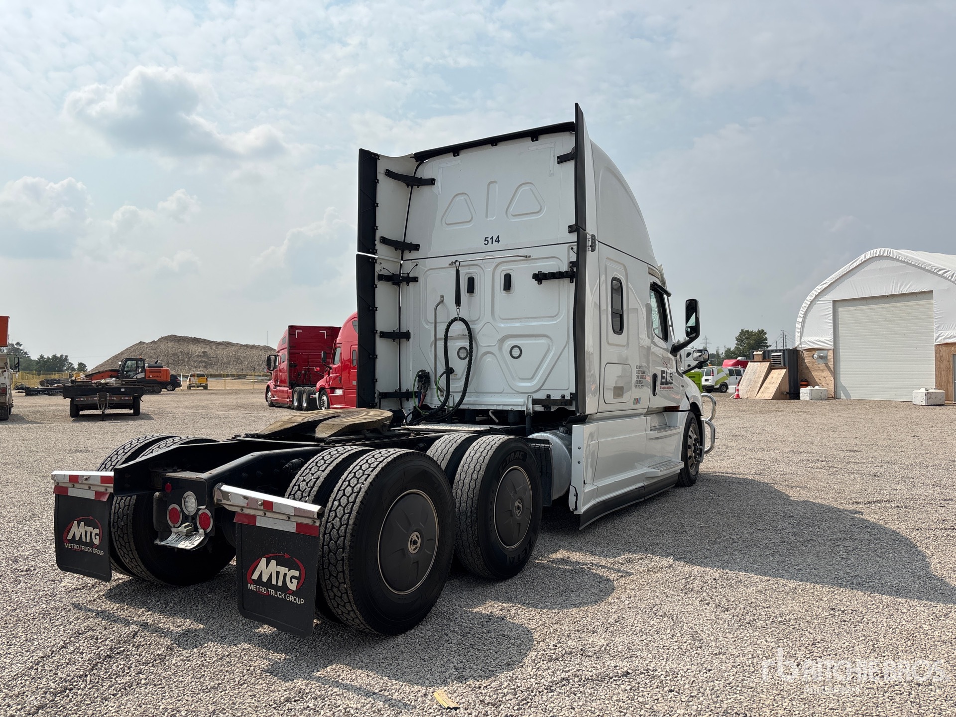 General Appearance with Picture, Right Rear Corner