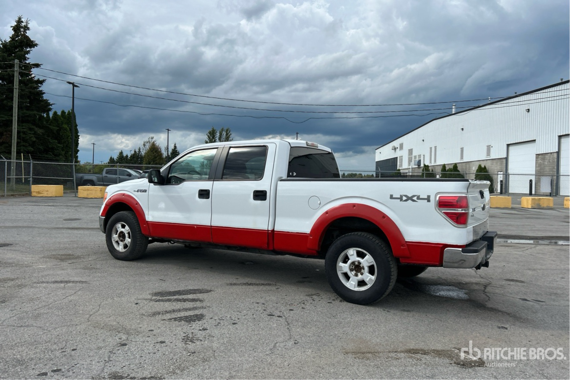 General Appearance with Picture, Left Rear Corner