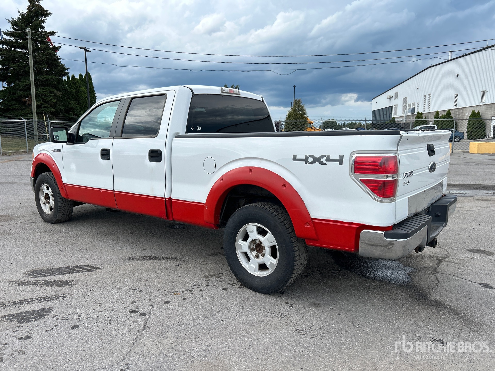 General Appearance with Picture, Left Rear Corner