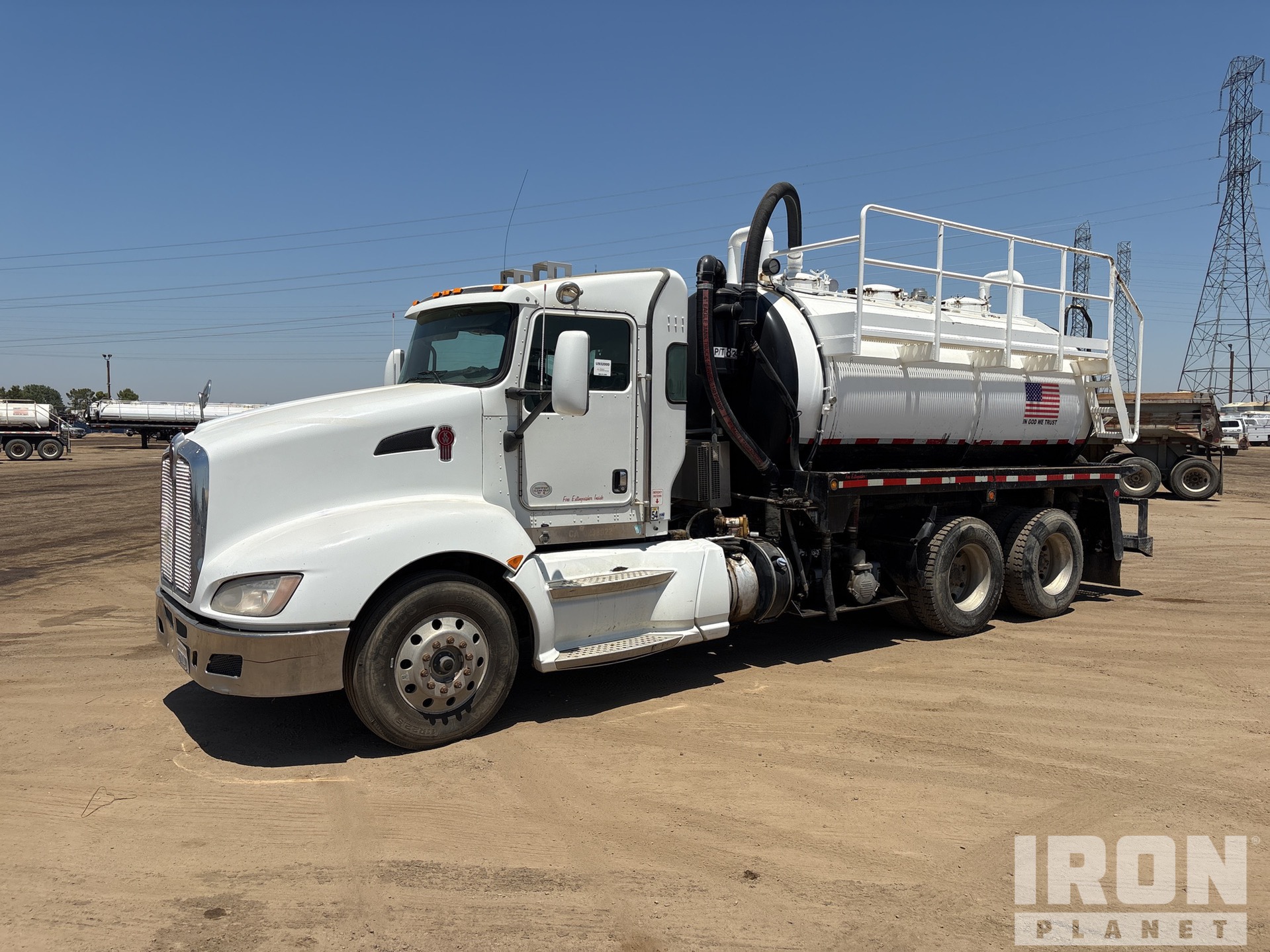 General Appearance with Bild, Ecke vorne links