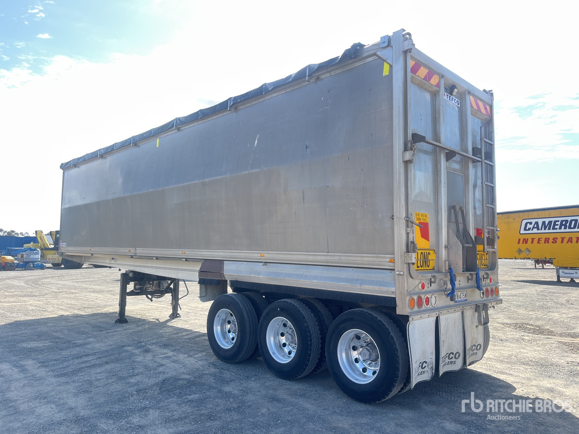 General Appearance with Picture, Right Rear Corner
