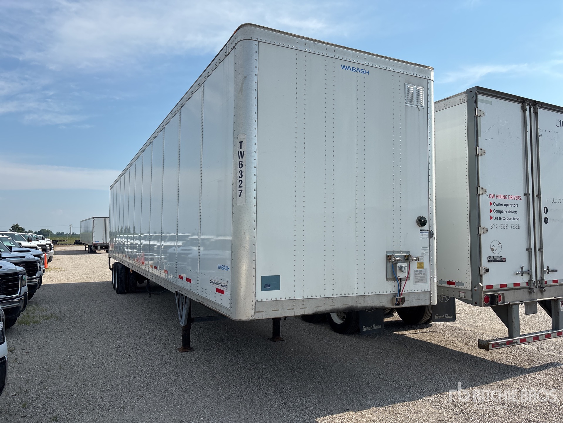 General Appearance with Bild, Ecke vorne rechts