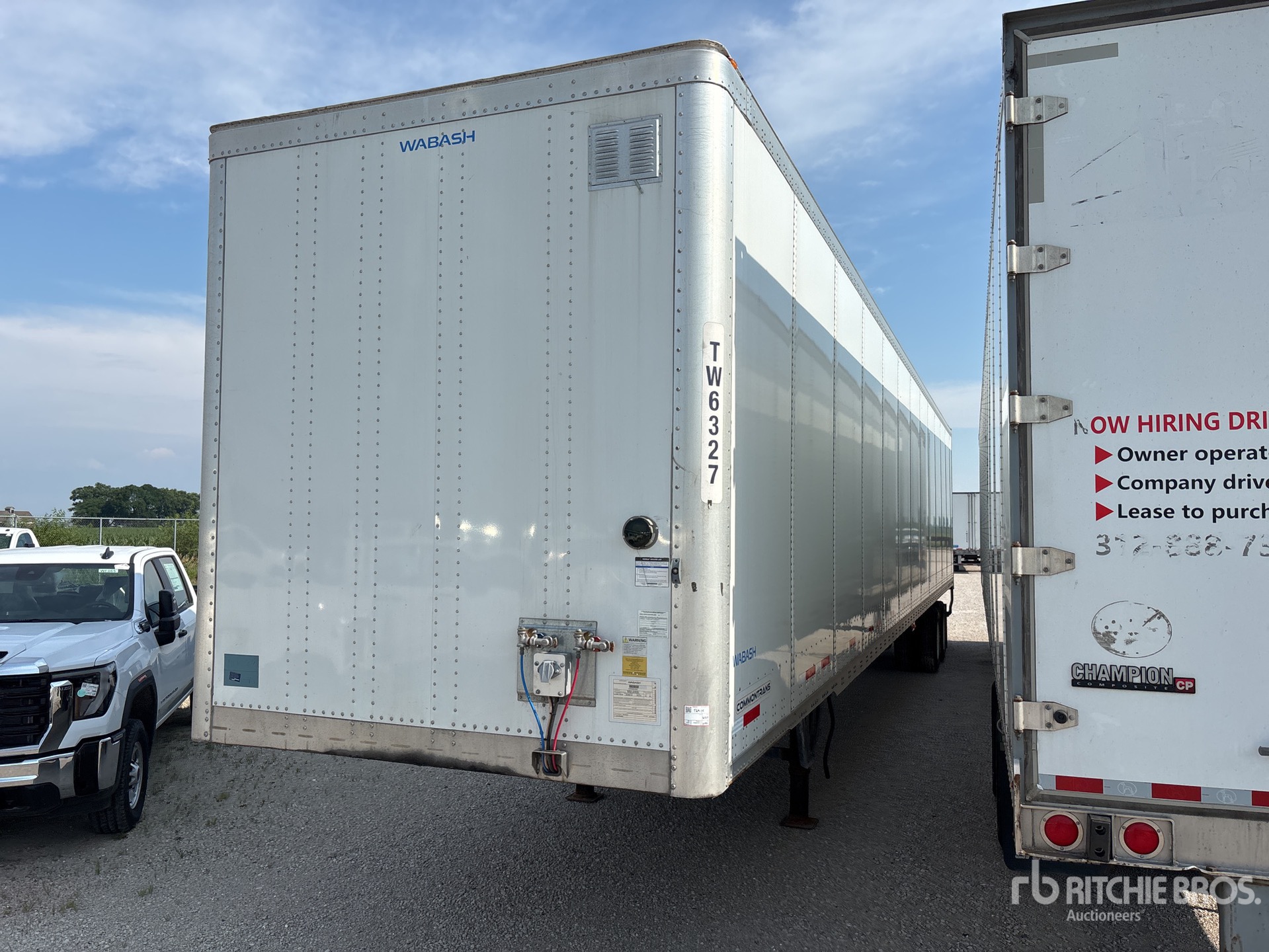 General Appearance with Bild, Ecke vorne links