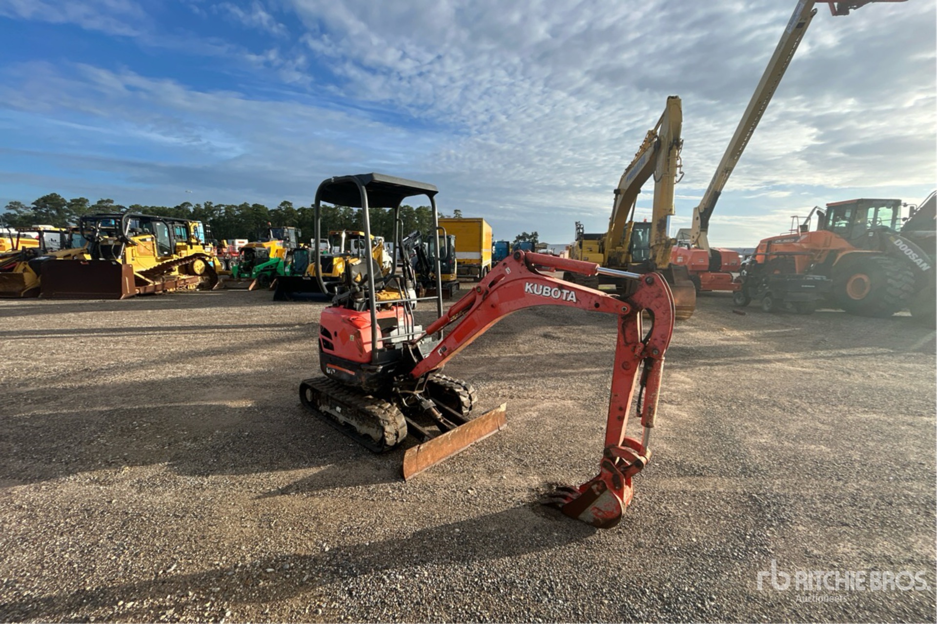 General Appearance with Picture, Right Front Corner