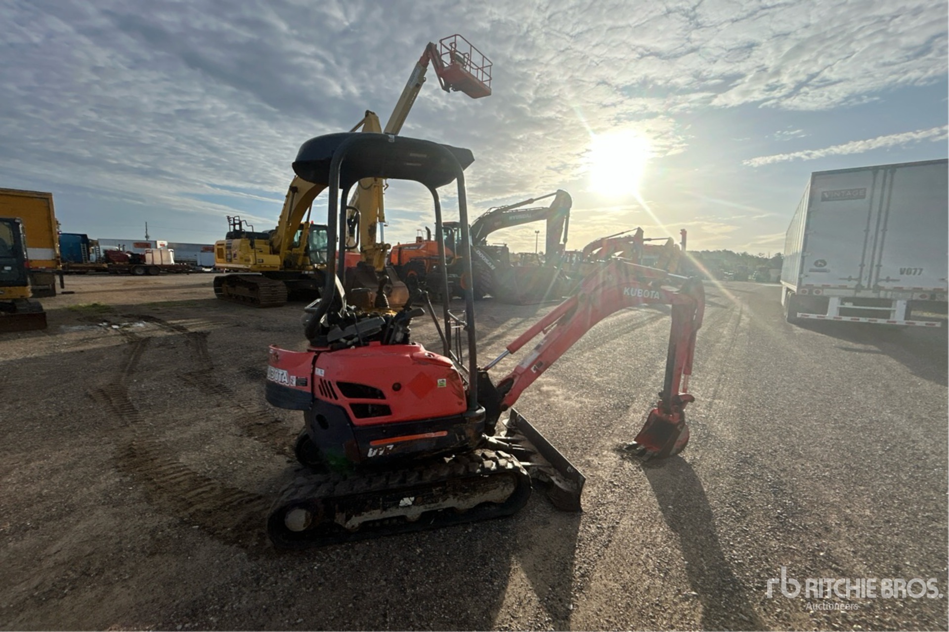 General Appearance with Picture, Right Rear Corner