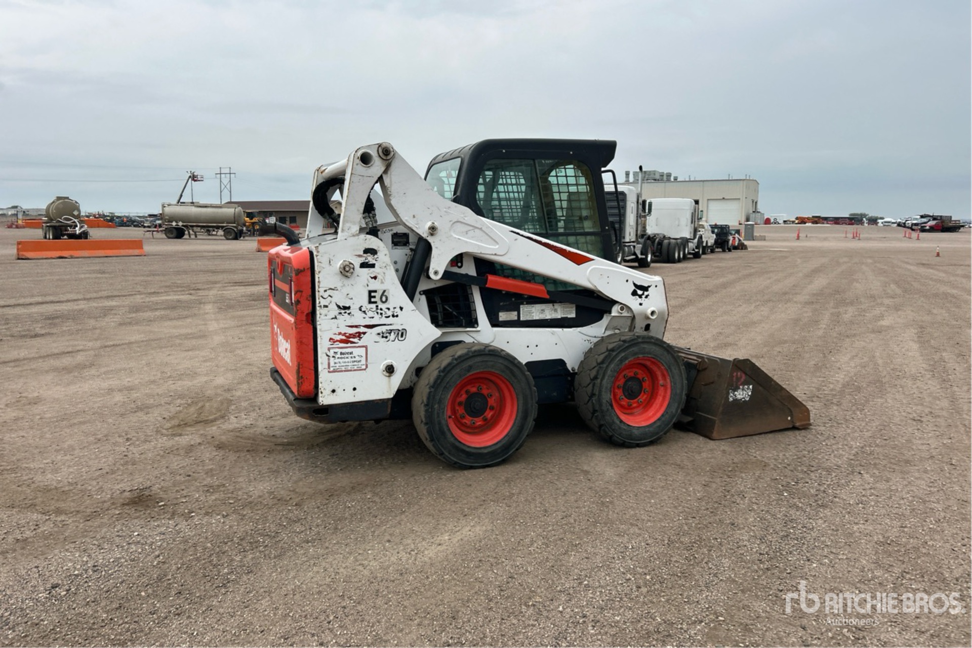 General Appearance with Picture, Right Rear Corner