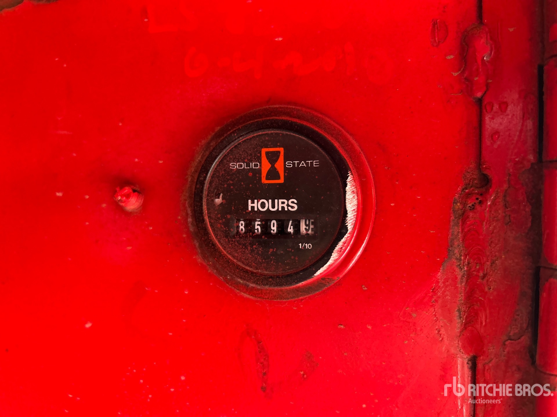 General Appearance with Hour Meter / Odometer