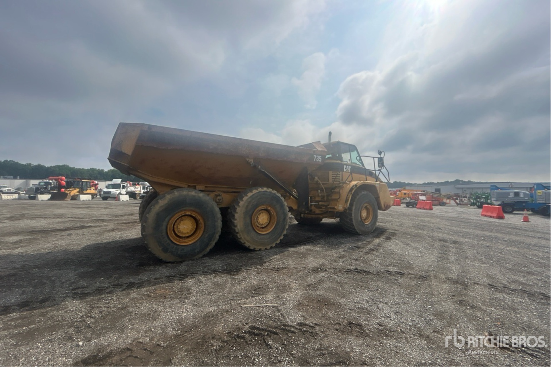 General Appearance with Picture, Right Rear Corner