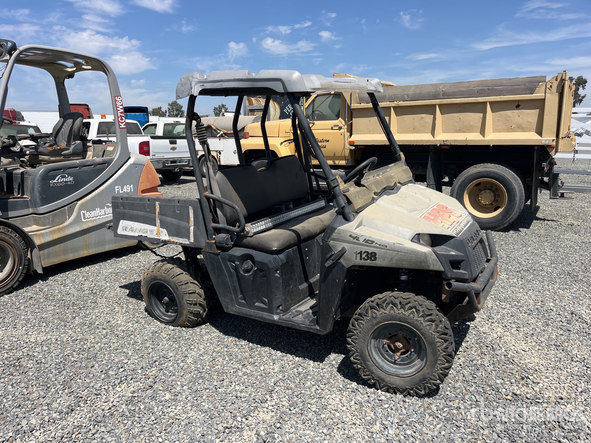 General Appearance with Picture, Right Front Corner