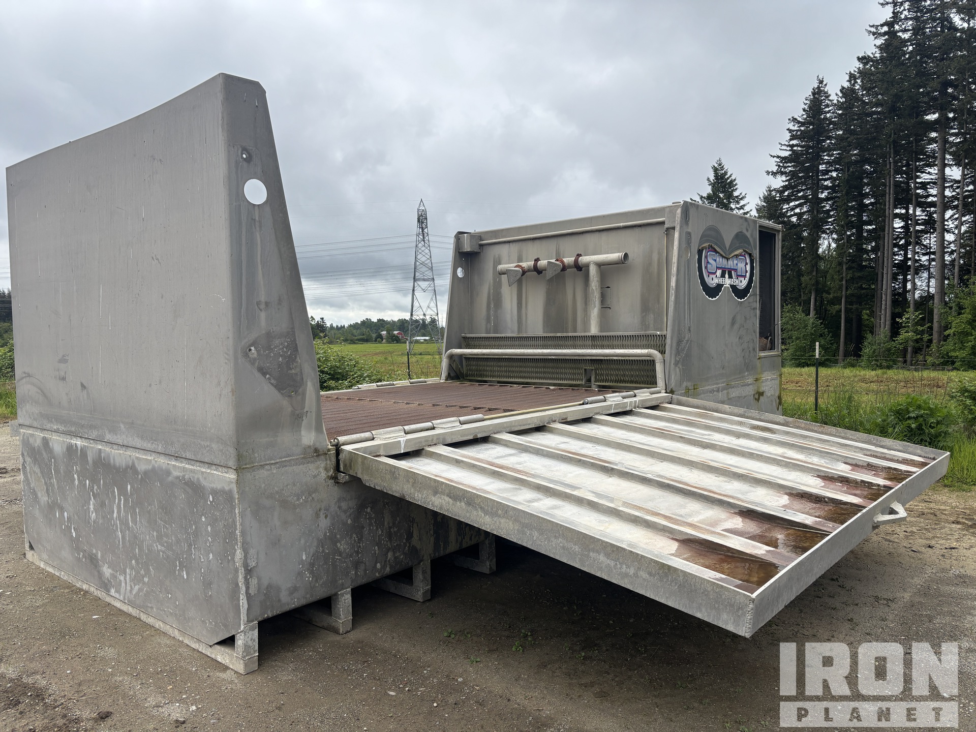 General Appearance with Featured Photo