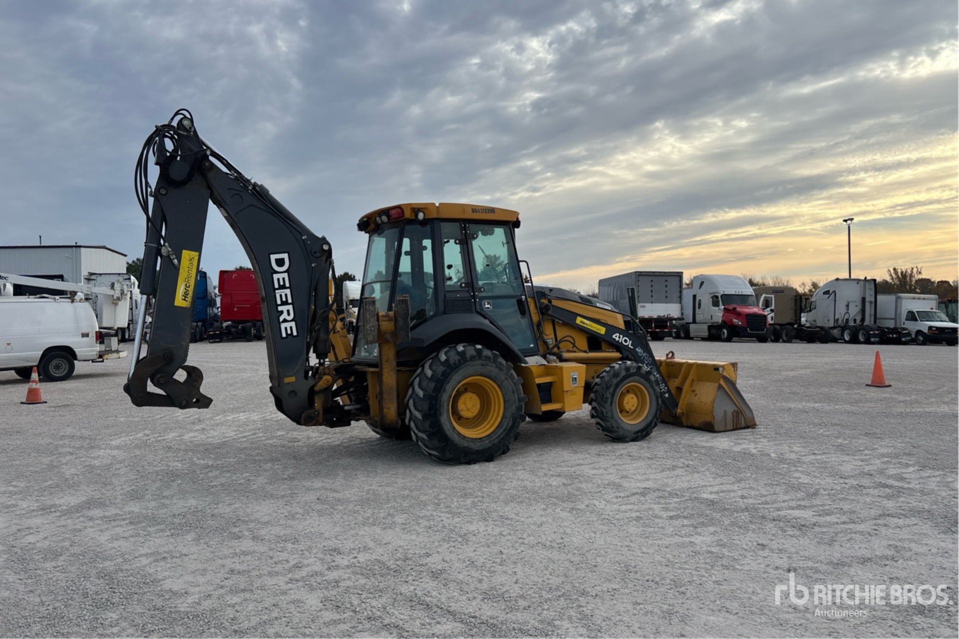 General Appearance with Foto, angolo anteriore sinistro