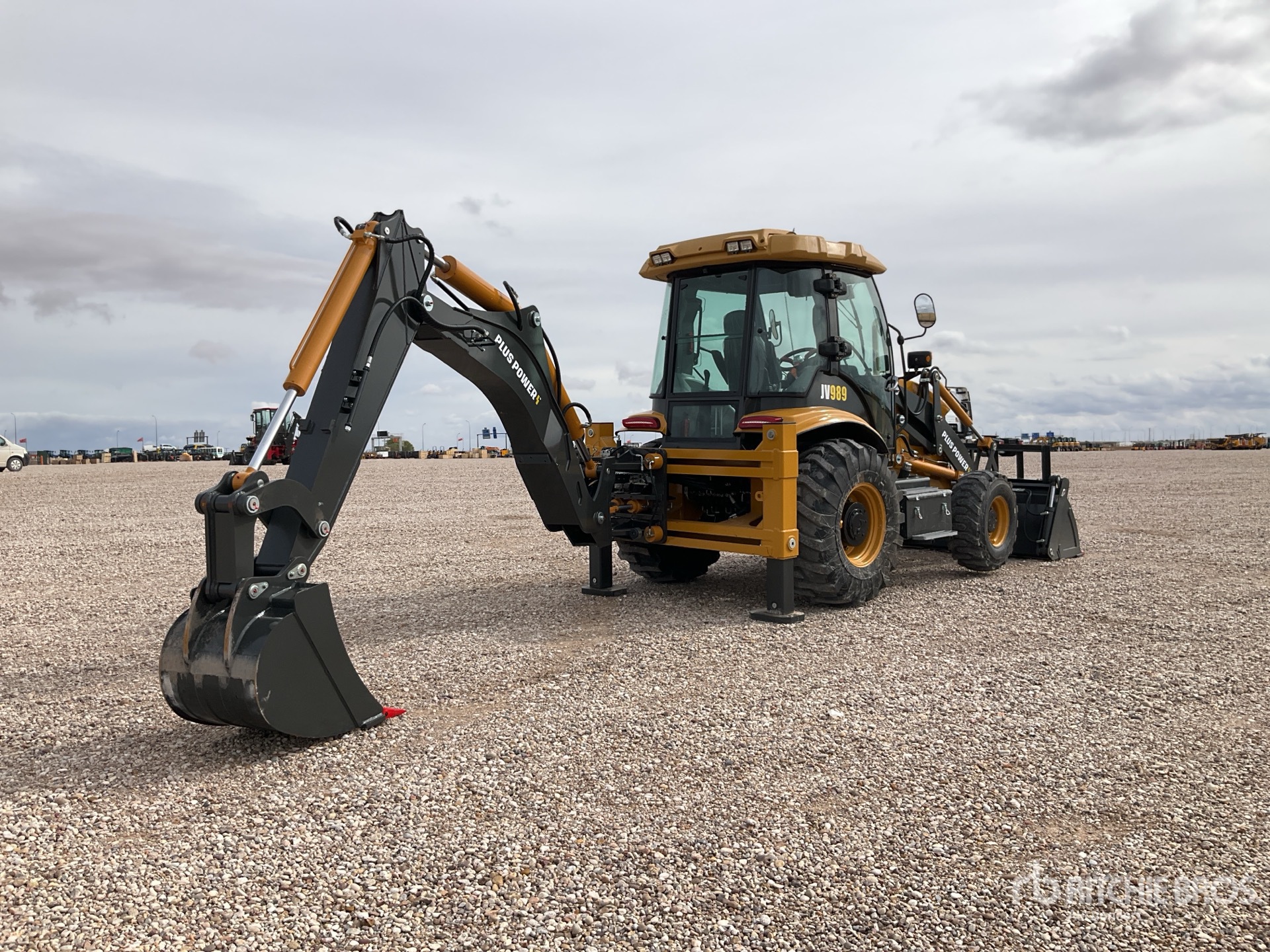 General Appearance with Picture, Right Rear Corner