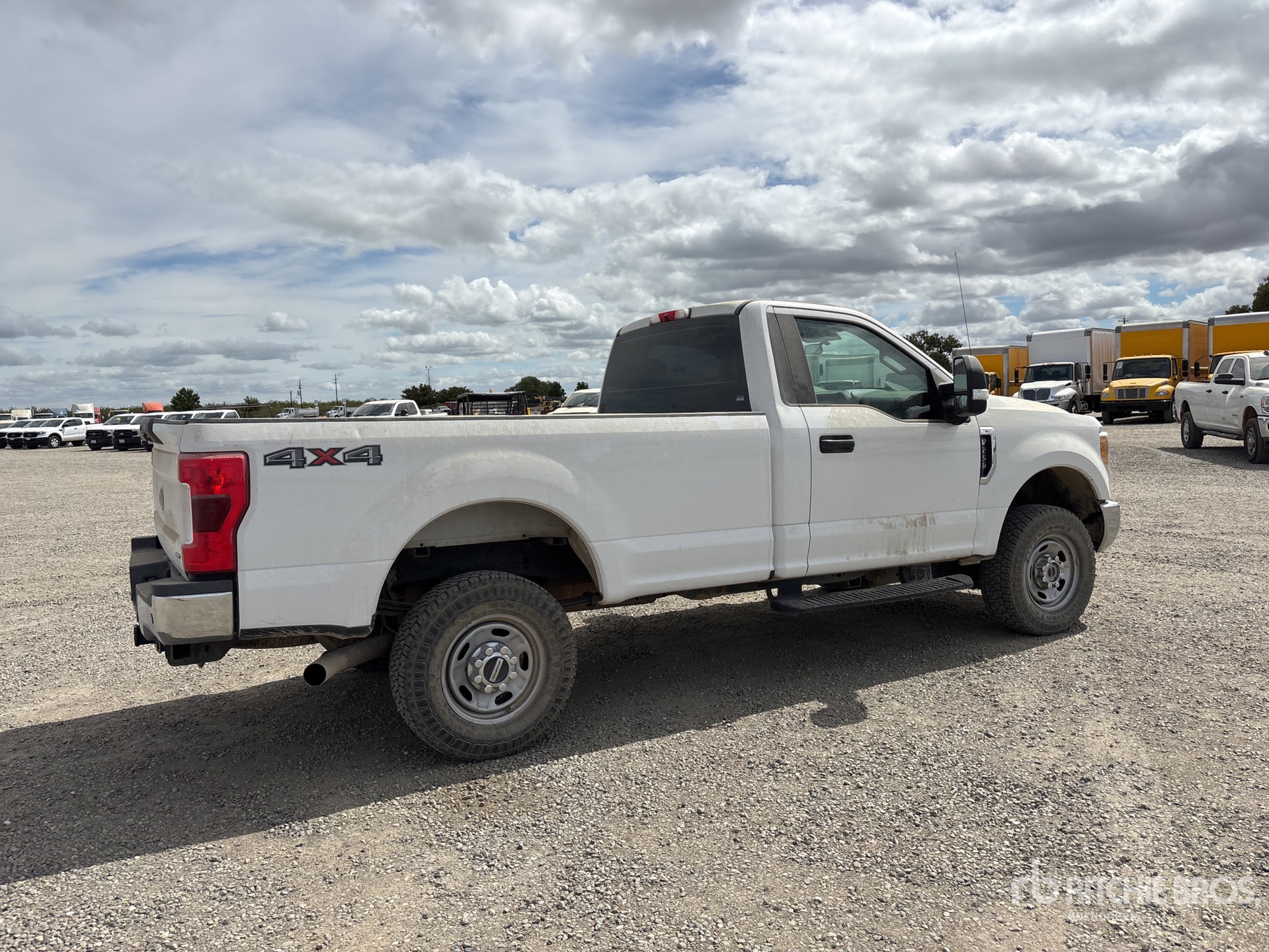 General Appearance with Imagen: esquina trasera derecha