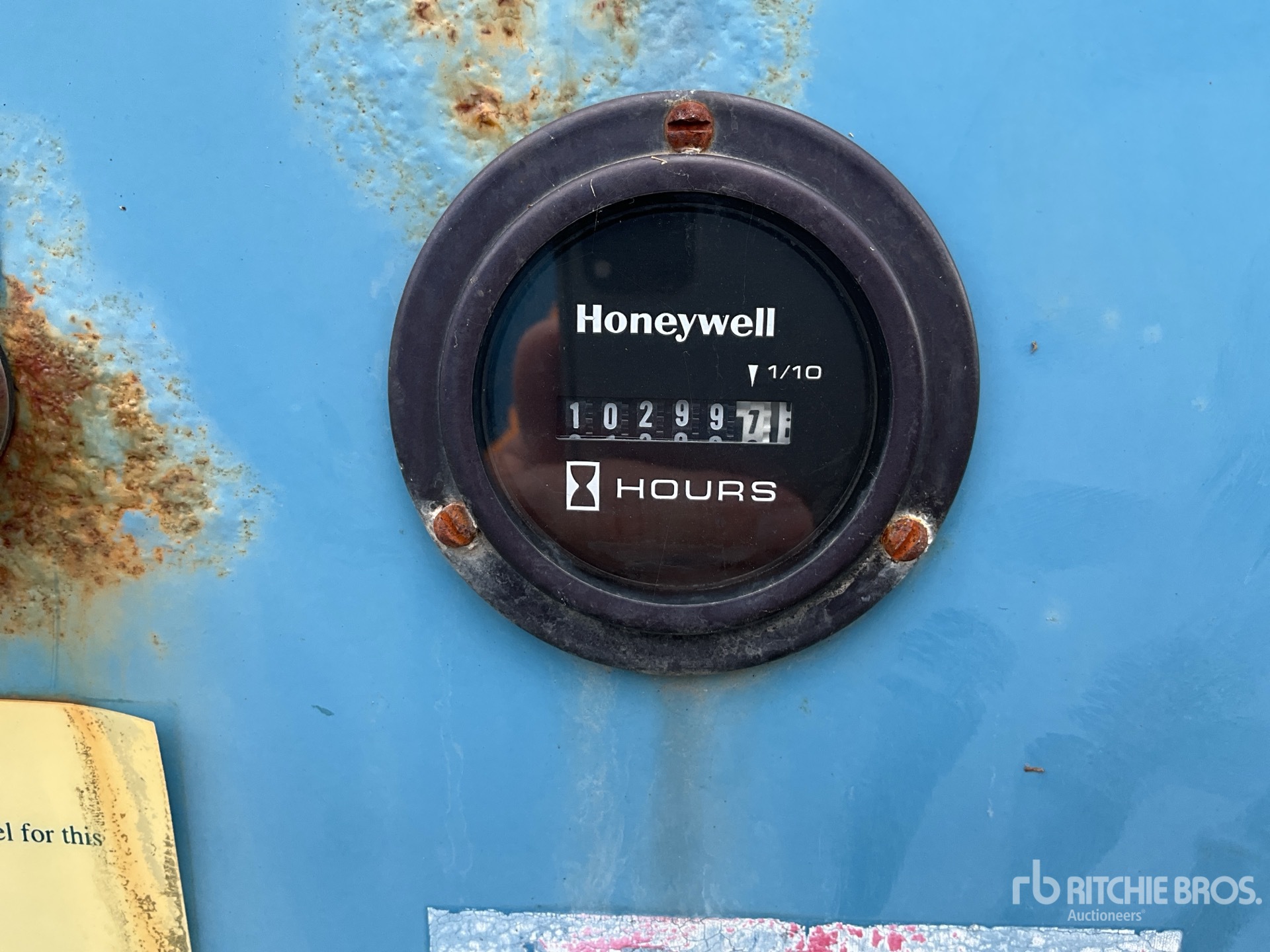 General Appearance with Hour Meter / Odometer