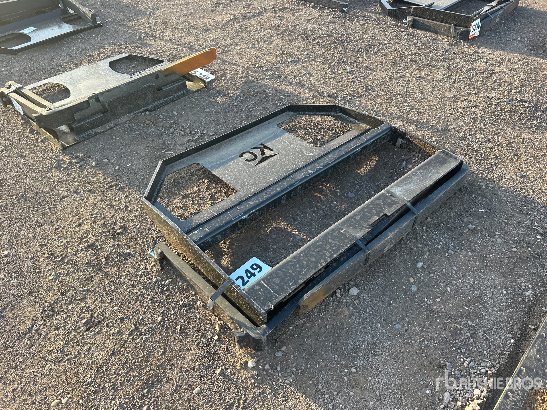 General Appearance with Picture, Right Front Corner