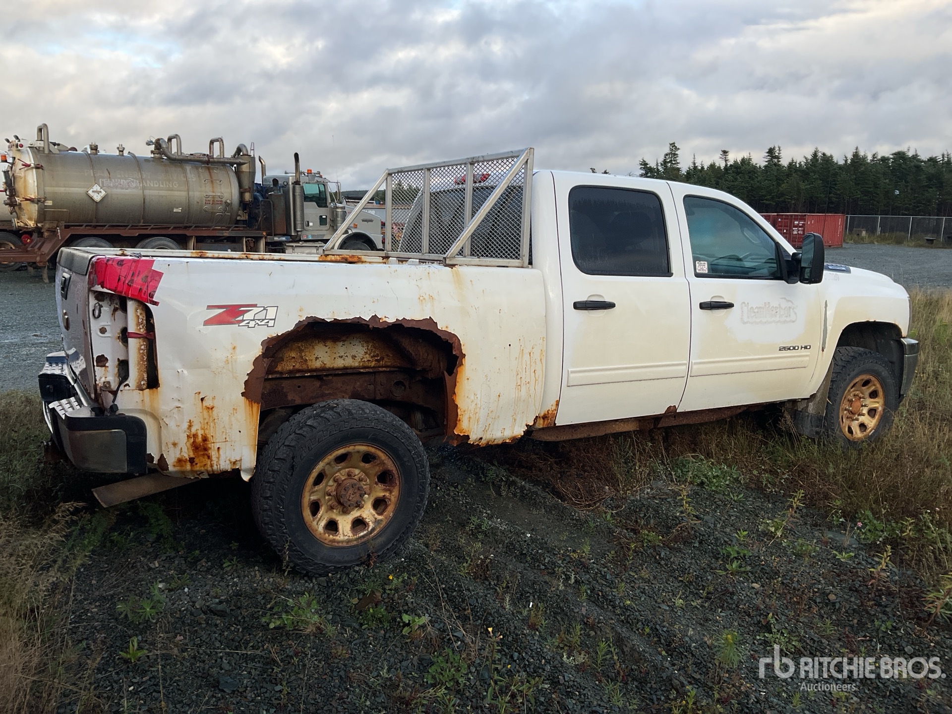 General Appearance with Picture, Right Rear Corner
