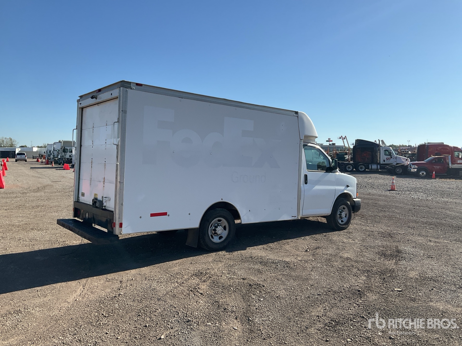 General Appearance with Picture, Right Rear Corner