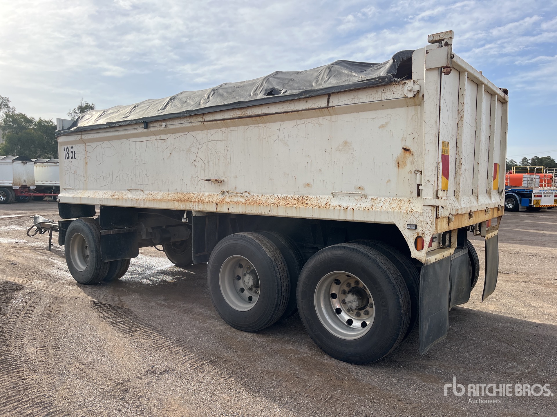 General Appearance with Picture, Right Rear Corner