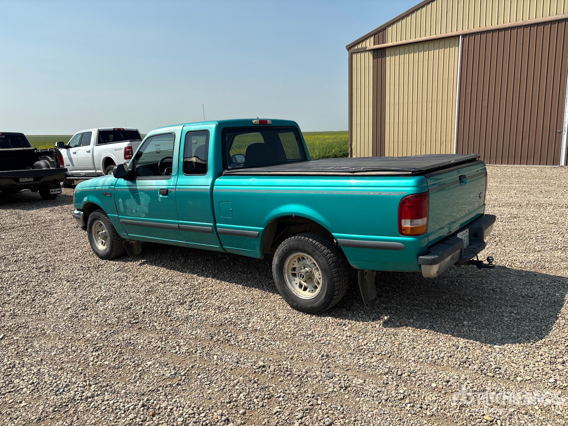 General Appearance with Picture, Left Rear Corner