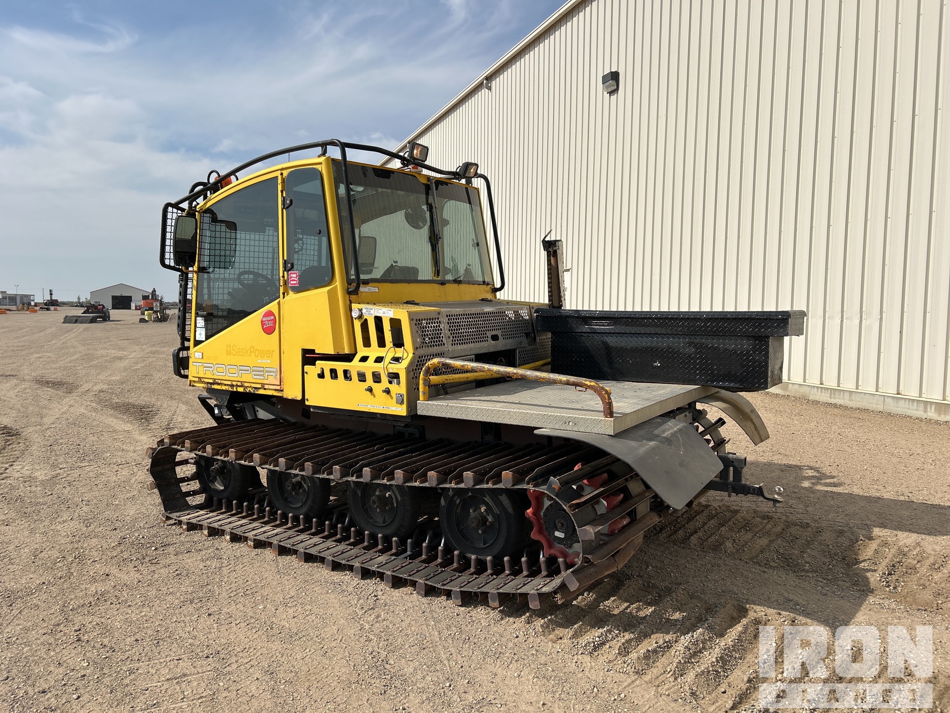 General Appearance with Bild, Ecke hinten links