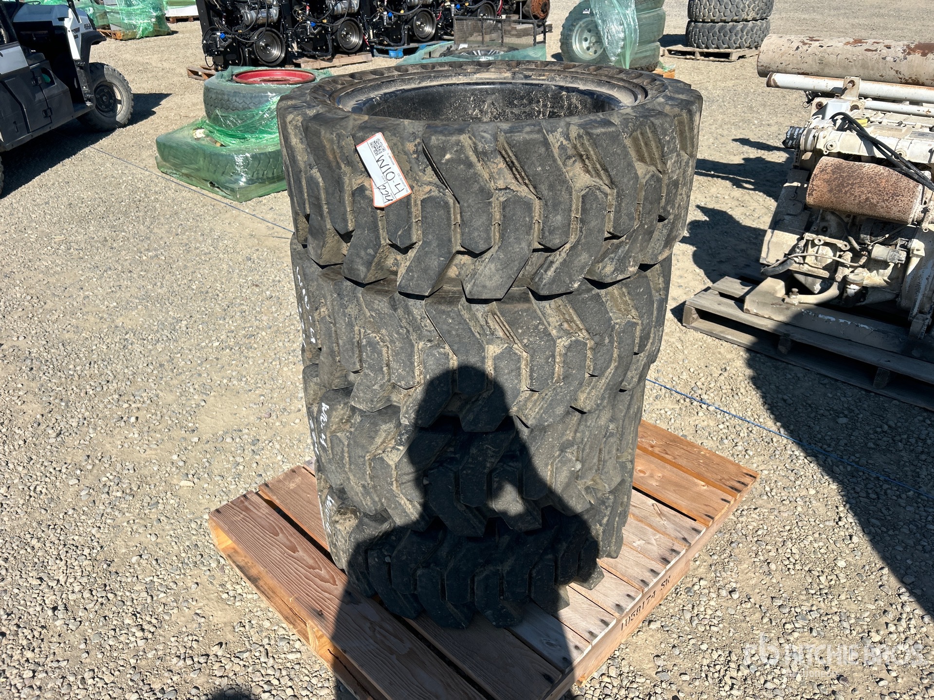 General Appearance with Picture, Left Front Corner