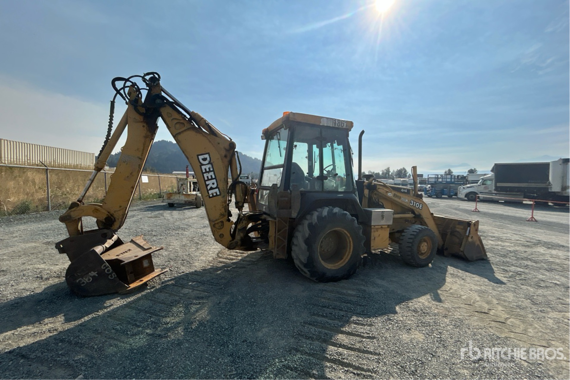 General Appearance with Picture, Right Rear Corner