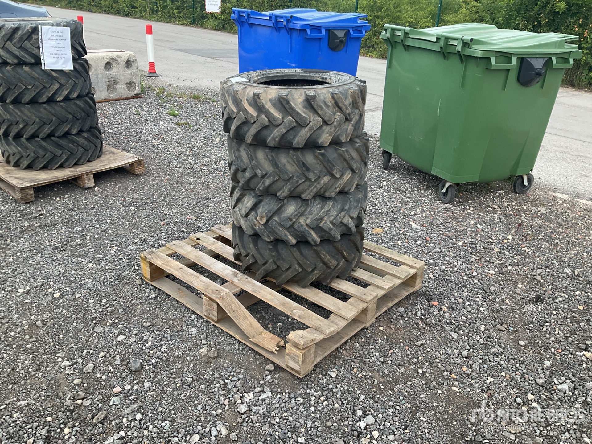 General Appearance with Picture, Left Rear Corner