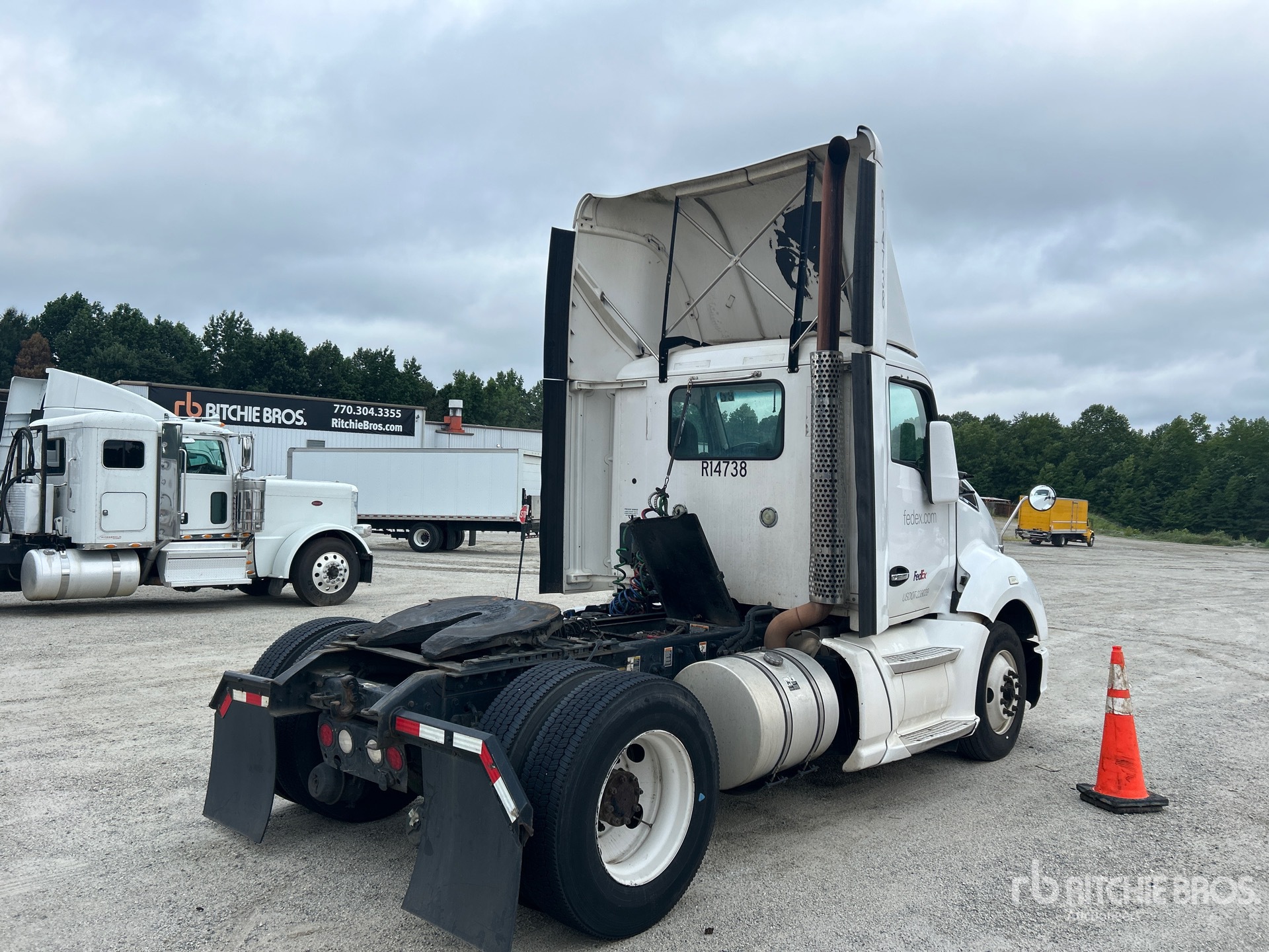 General Appearance with Picture, Right Rear Corner