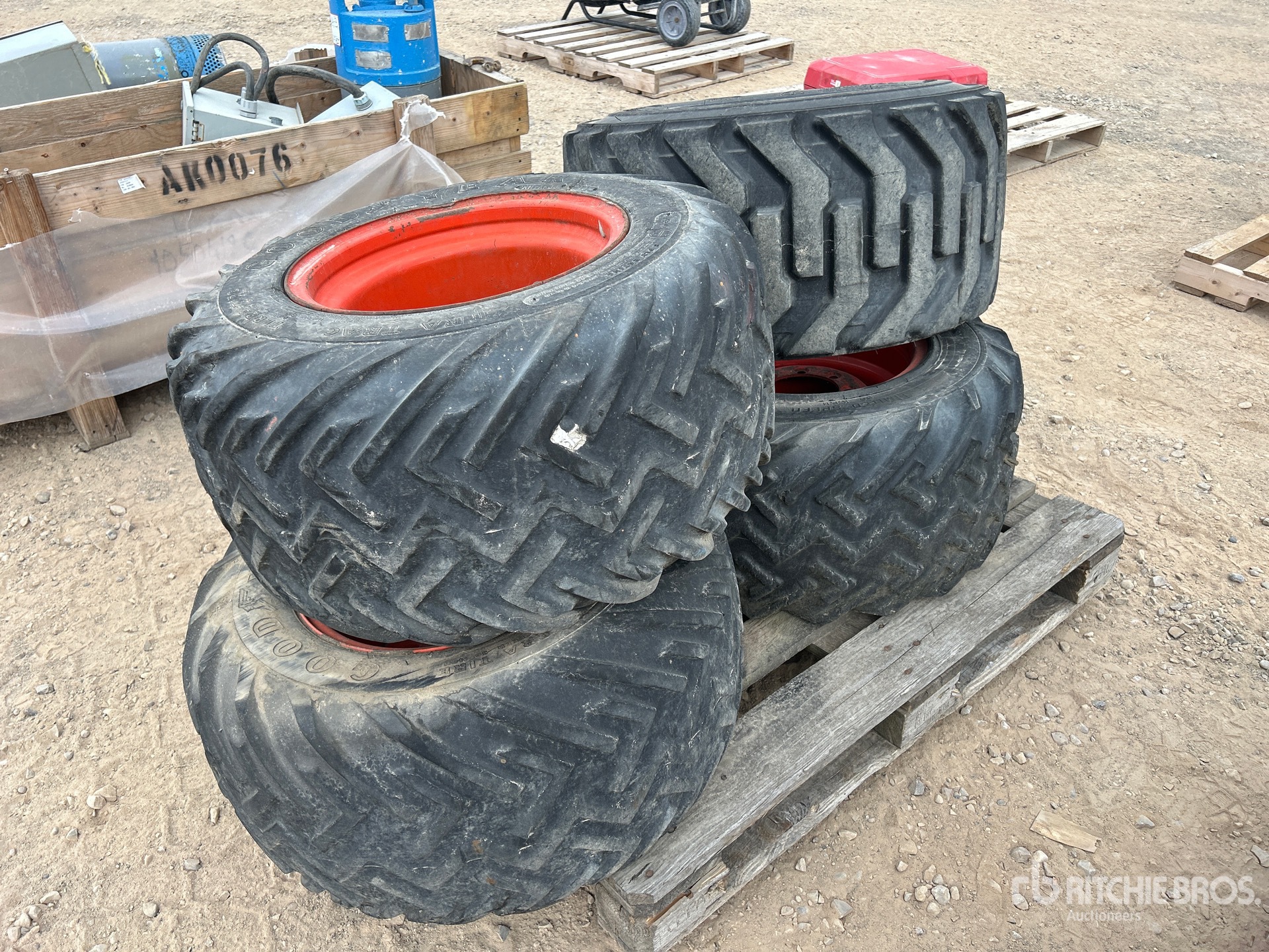 General Appearance with Picture, Right Rear Corner