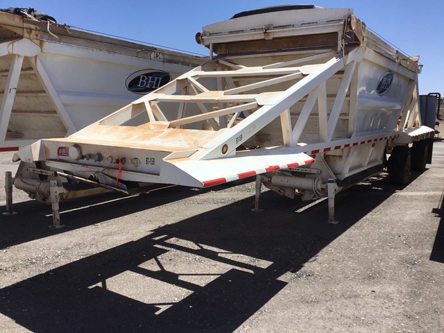 2013 Manac 4B242AC00 T/A Belly Dump Trailer