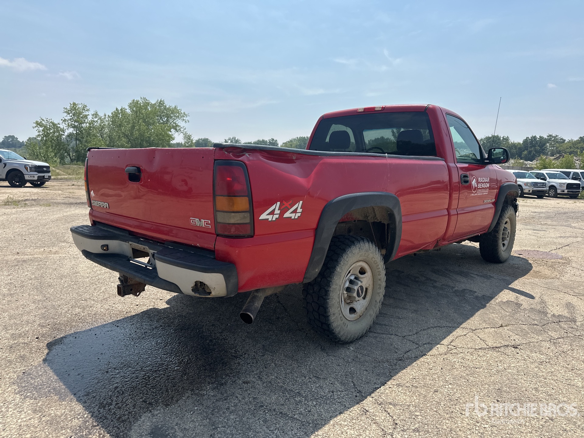 General Appearance with Picture, Right Rear Corner